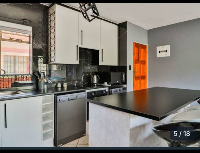 3 BEDROOM APARTMENT BLOCK FOR SALE IN EQUESTRIA
